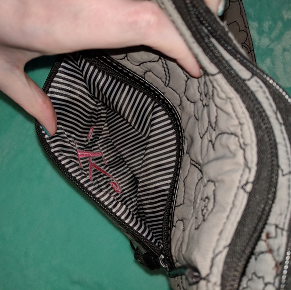 Thirty One floral crossbody bag / purse - gray and black - pink embroidered K - Picture 4 of 6